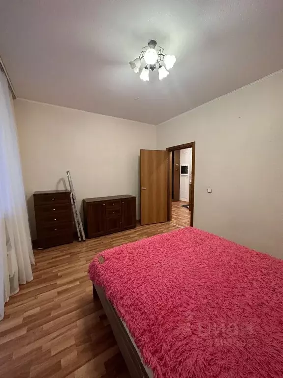 2-к кв. Свердловская область, Екатеринбург ул. 8 Марта, 190 (67.2 м) - Фото 0
