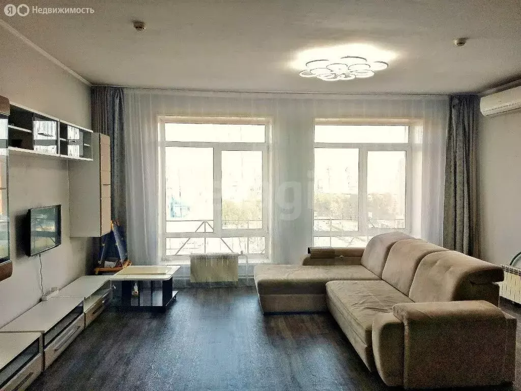 1-комнатная квартира: Абакан, улица Кирова, 112/1 (79.8 м) - Фото 0