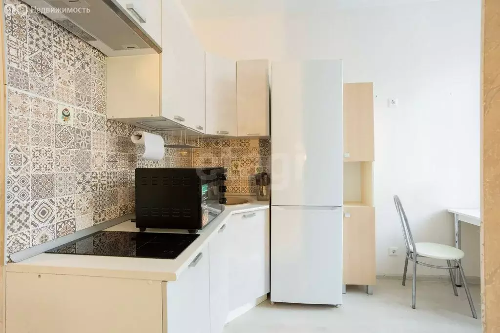 1к в 4-комнатной квартире (24.4 м) - Фото 2