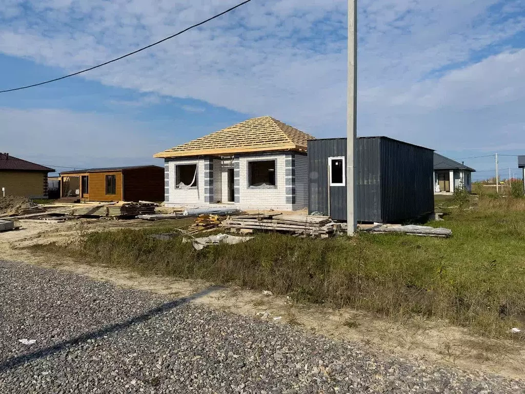 Дом в Тюменская область, Тюменский муниципальный округ, с. Чикча, ... - Фото 1