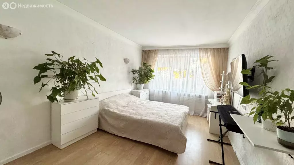 3-комнатная квартира: Оренбург, проспект Гагарина, 23 (66.1 м) - Фото 1