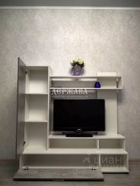 2-к кв. Белгородская область, Старый Оскол Степной мкр, 33Б (65.0 м) - Фото 2