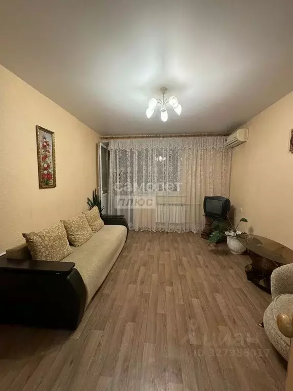 1-к кв. Волгоградская область, Волгоград ул. Кирова, 86А (56.0 м) - Фото 2