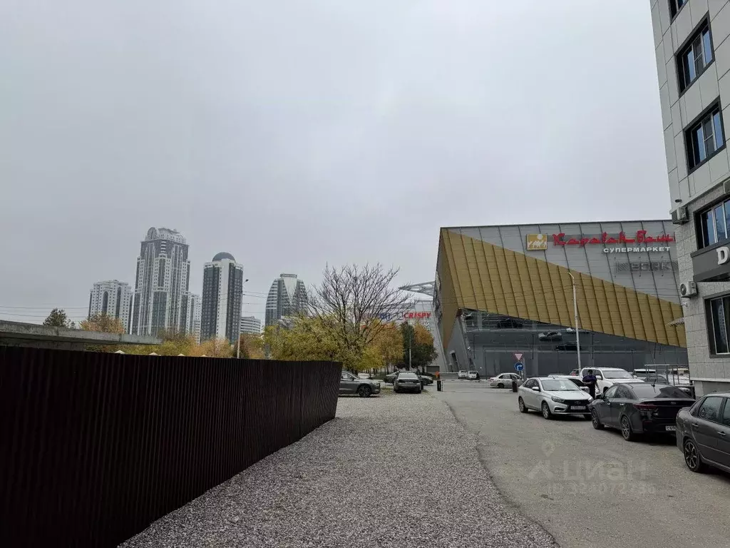 Помещение свободного назначения в Чеченская республика, Грозный ул. ... - Фото 1