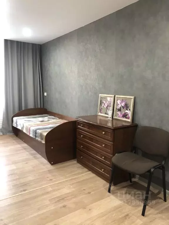 3-к кв. Оренбургская область, Орск Новый город мкр, ул. Васнецова, 16А ... - Фото 0