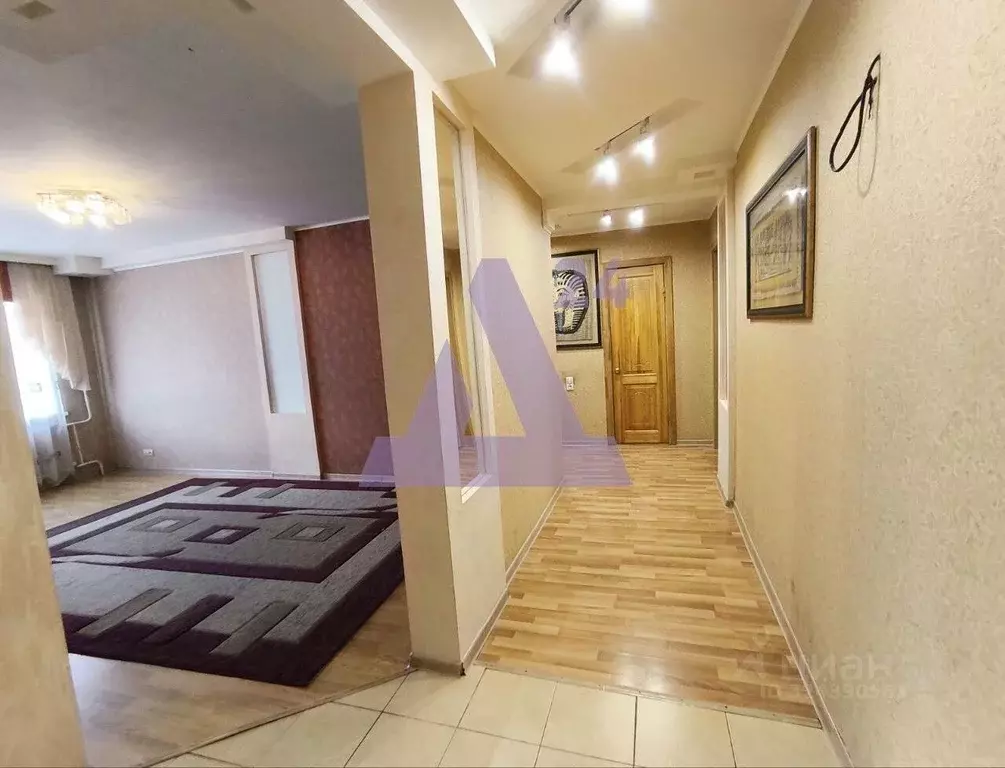 3-к кв. Алтайский край, Барнаул ул. Панфиловцев, 35 (64.8 м) - Фото 1