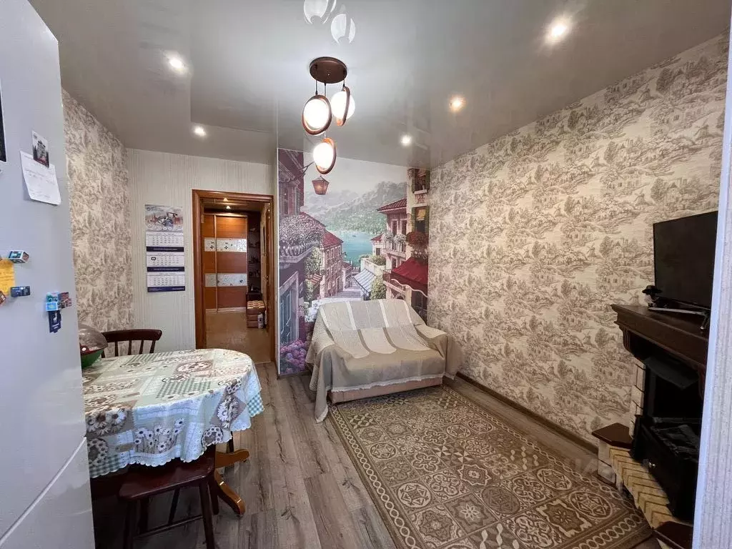 4-к кв. Оренбургская область, Оренбург Салмышская ул., 43/2 (78.3 м) - Фото 1