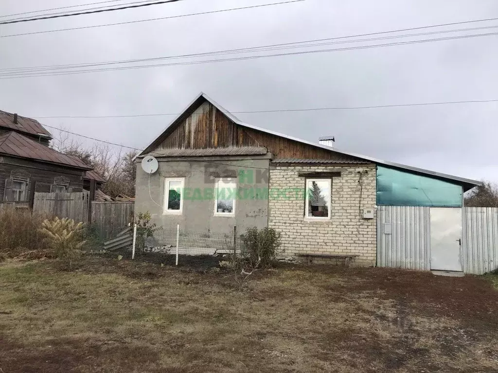 Дом в Саратовская область, Вольский район, Терсинское муниципальное ... - Фото 0