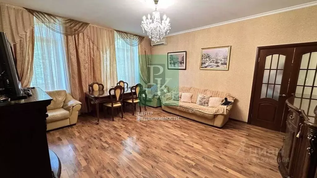 3-к кв. Севастополь ул. Репина, 15/2 (72.0 м) - Фото 0