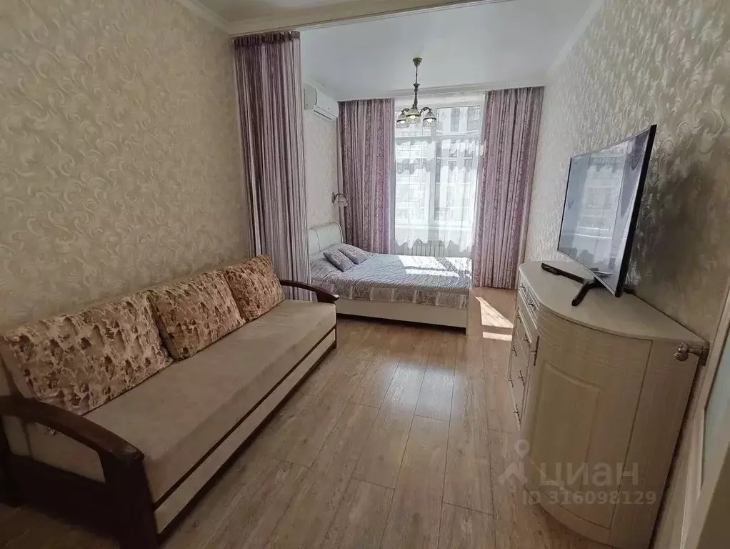 2-к кв. Краснодарский край, Геленджик Крымская ул., 22к20 (45.0 м) - Фото 1