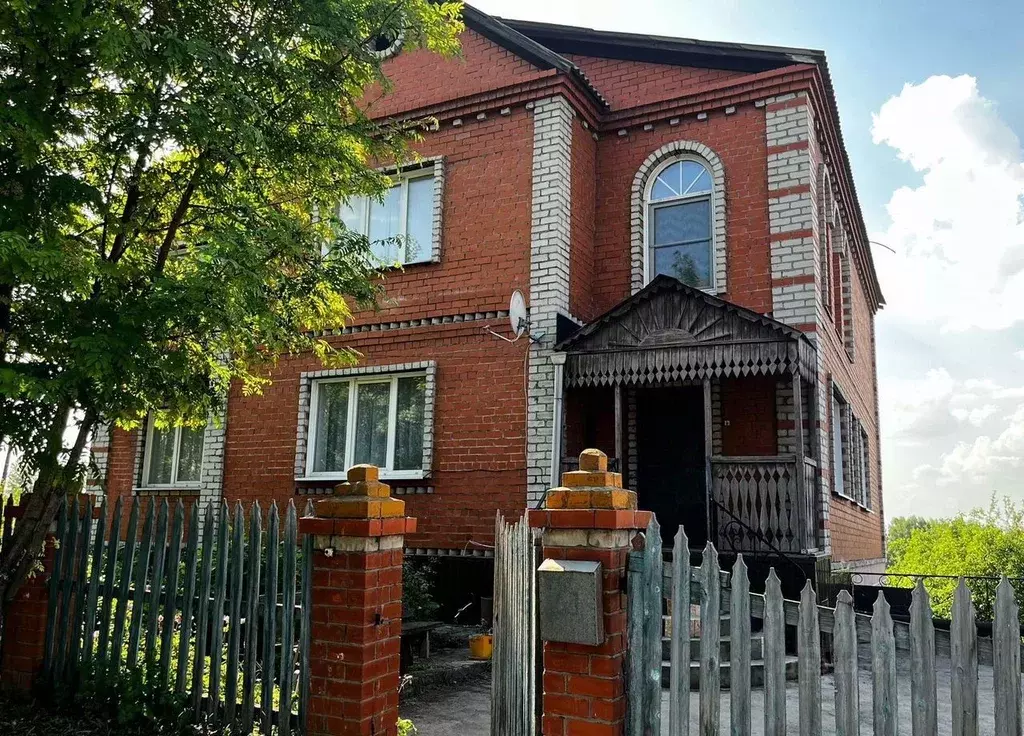 Коттедж в Кемеровская область, Инской пгт ул. Надежды, 25 (213 м) - Фото 1