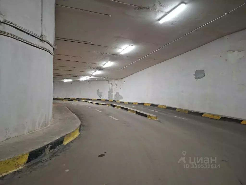 Гараж в Москва Митинская ул., 10 (18 м) - Фото 2