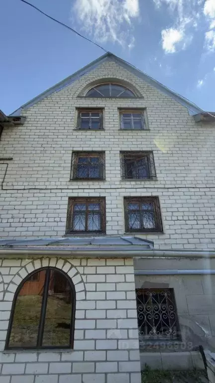 Дом в Краснодарский край, Мостовской пгт ул. Тунникова, 28 (303 м) - Фото 1
