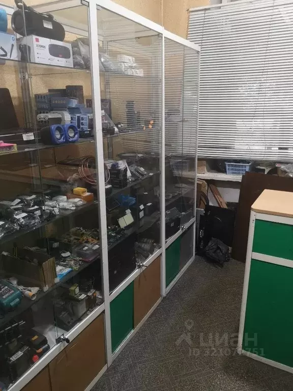 Помещение свободного назначения в Хакасия, Абакан ул. Вяткина, 16 (13 ... - Фото 0