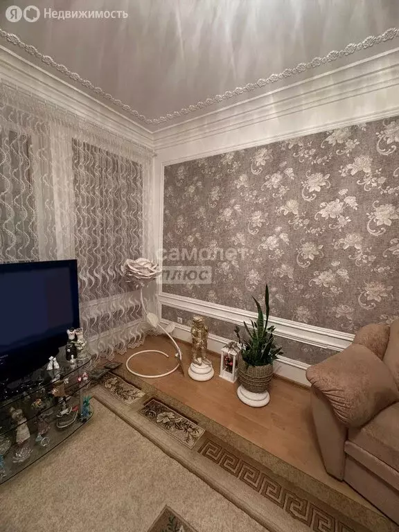 4-комнатная квартира: Салават, улица Ленина, 1 (96.4 м) - Фото 0