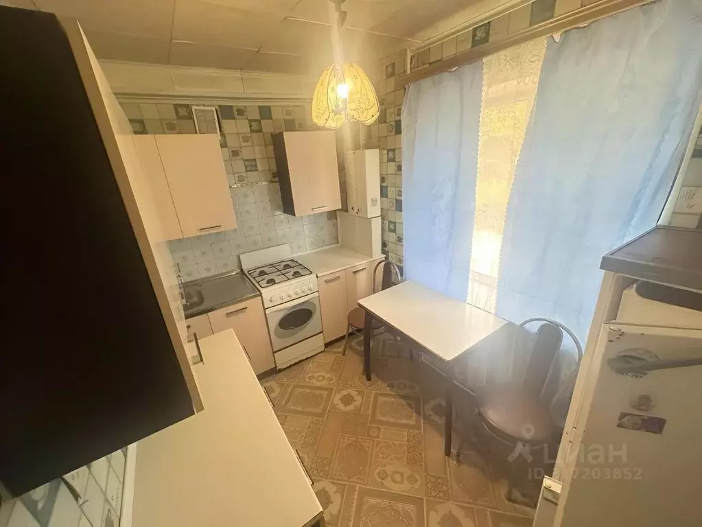 2-к кв. Калужская область, Калуга ул. Баррикад, 155 (44.0 м) - Фото 0