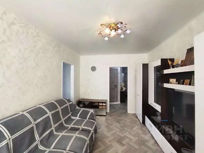 2-к кв. Самарская область, Сызрань ул. Карла Маркса, 108 (41.2 м) - Фото 1