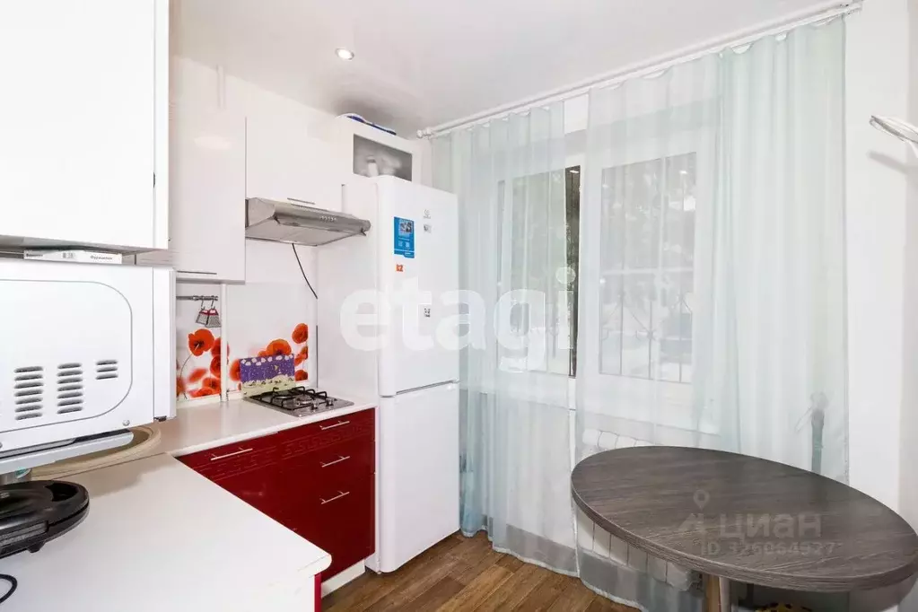 2-к кв. Тюменская область, Тюмень Ямская ул., 108 (42.8 м) - Фото 1