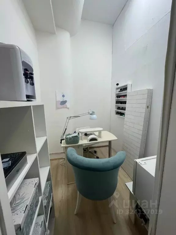 Помещение свободного назначения в Ленинградская область, Гатчина ул. ... - Фото 1