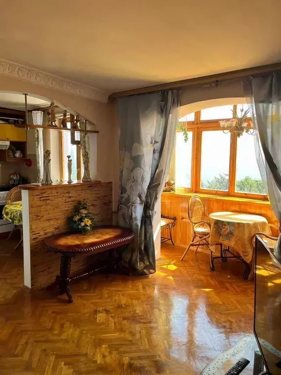 2-к кв. Крым, Алушта муниципальный округ, Партенит пгт ш. Фрунзенское, ... - Фото 1