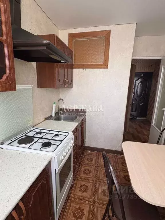 1-к кв. Белгородская область, Старый Оскол Молодогвардеец мкр, 10 ... - Фото 2