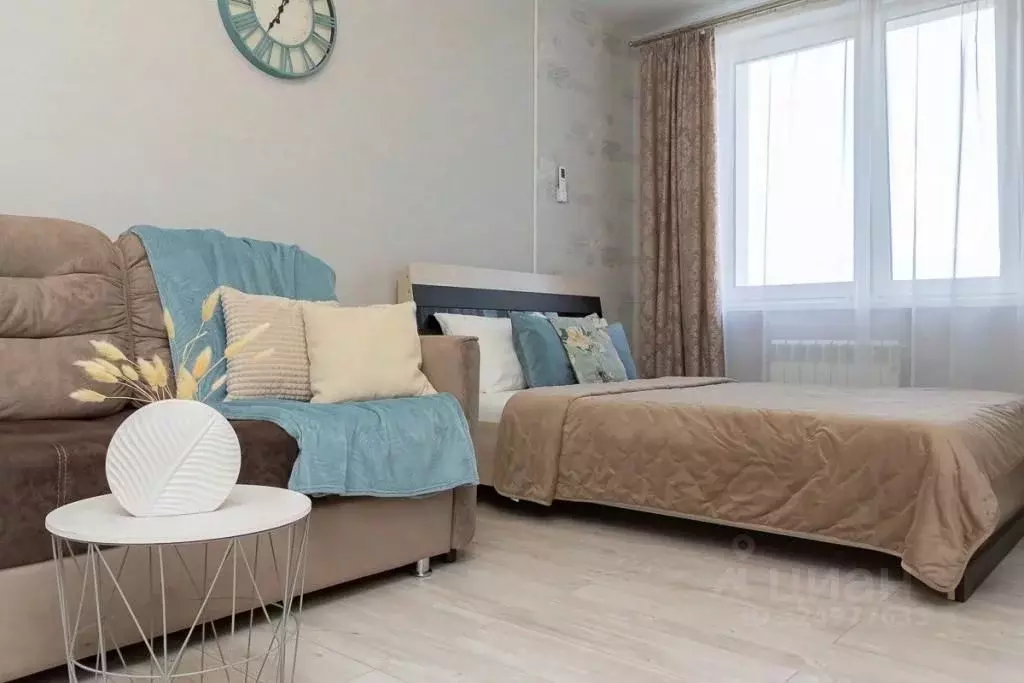 1-к кв. Омская область, Омск Взлетная ул., 13 (40.0 м) - Фото 1