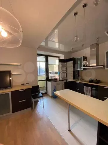 3-к. квартира, 134 м, 3/10 эт. - Фото 0