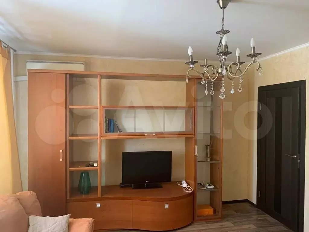 2-к. квартира, 60 м, 8/10 эт. - Фото 1