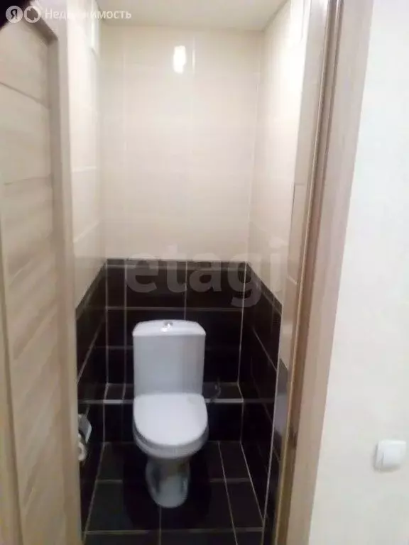 2-комнатная квартира: Сыктывкар, Коммунистическая улица, 46 (52.8 м) - Фото 2