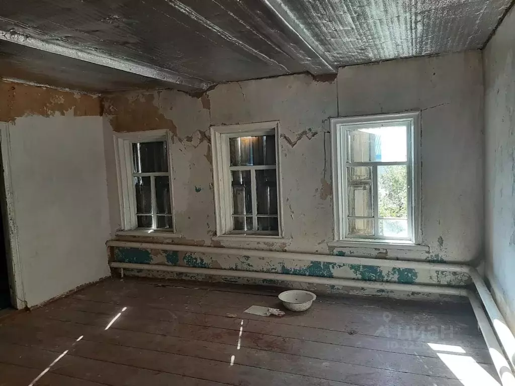 Дом в Оренбургская область, Гайский муниципальный округ, пос. Халилово ... - Фото 1