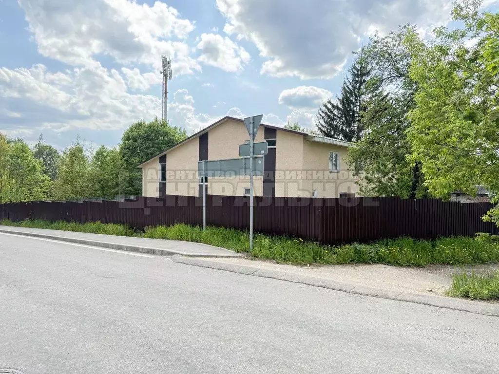 Дом в Смоленская область, Смоленск ул. Гоголя, 3 (220 м) - Фото 1