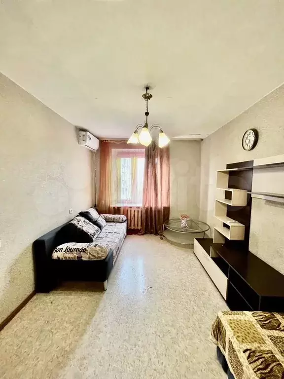 1-к. квартира, 37 м, 5/5 эт. - Фото 1
