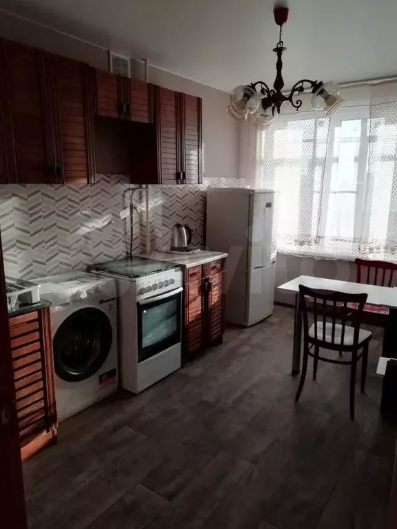 1-к. квартира, 40 м, 9/16 эт. - Фото 0