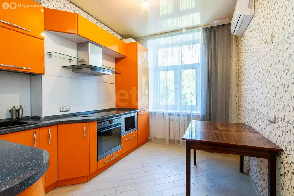 2-комнатная квартира: Тюмень, улица Ленина, 71 (56.7 м) - Фото 1