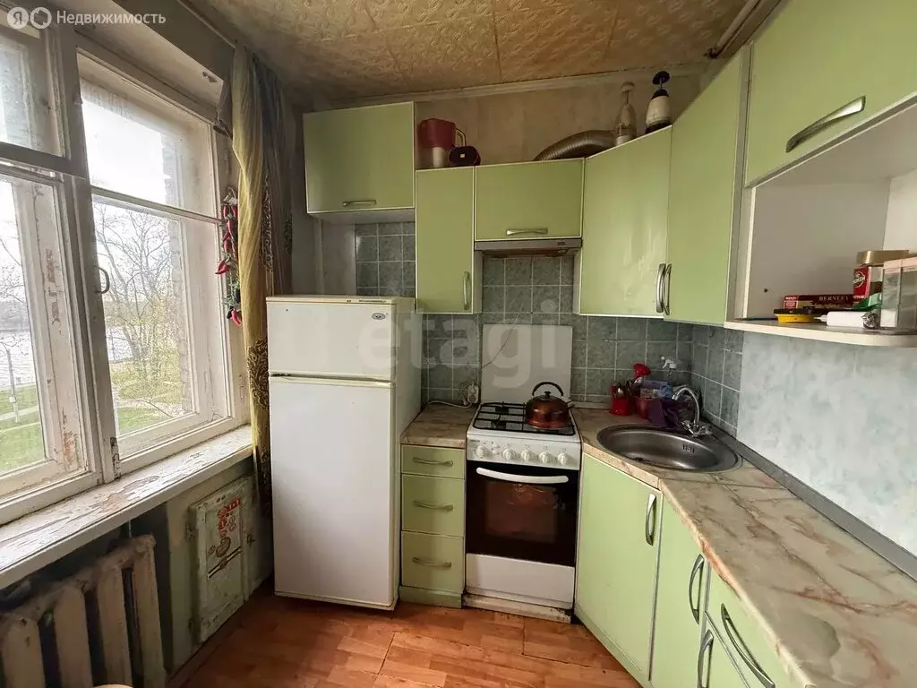 2-комнатная квартира: Волхов, Волховский проспект, 43 (43 м) - Фото 2