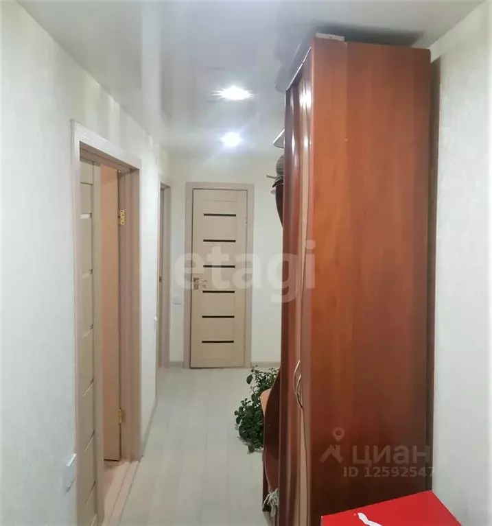 3-к кв. Крым, Белогорск ул. Шоссейная (57.0 м) - Фото 0