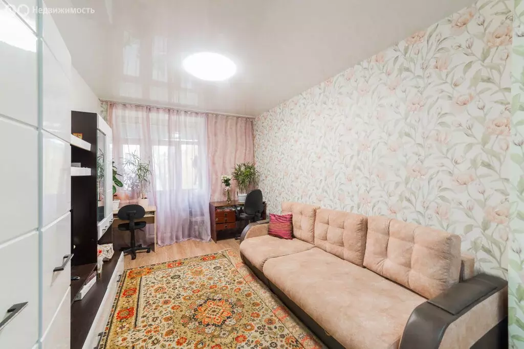 2-комнатная квартира: Екатеринбург, улица Бабушкина, 21 (49.6 м) - Фото 0
