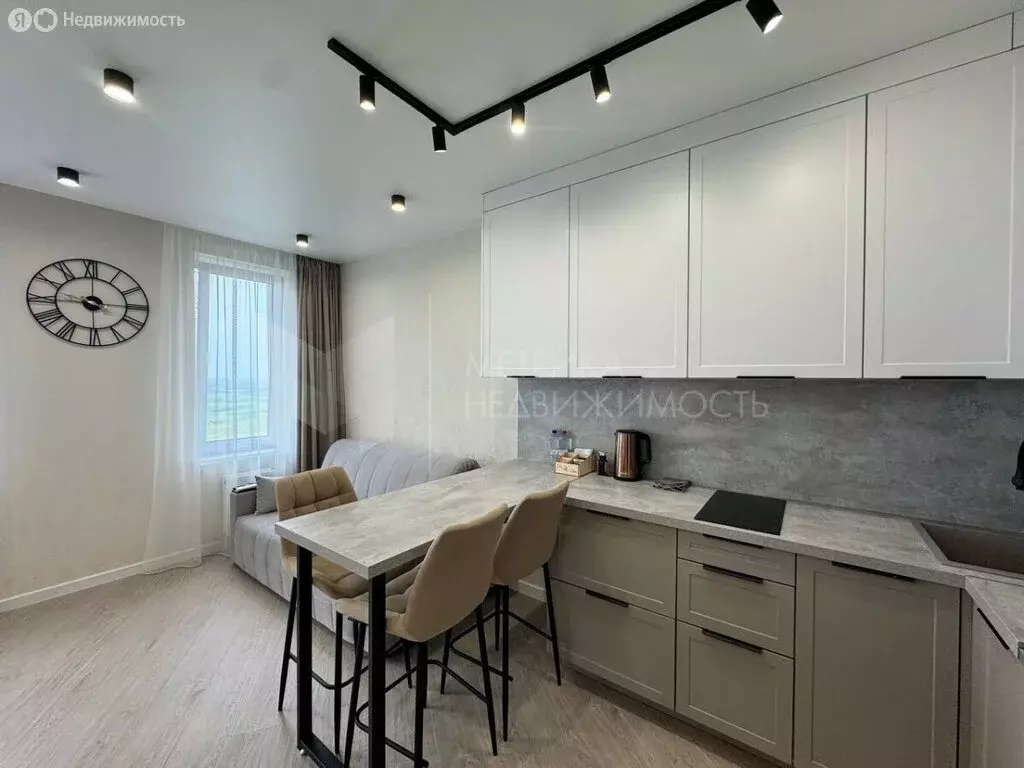 Квартира-студия: Тюмень, Краснооктябрьская улица, 6 (32.8 м) - Фото 2