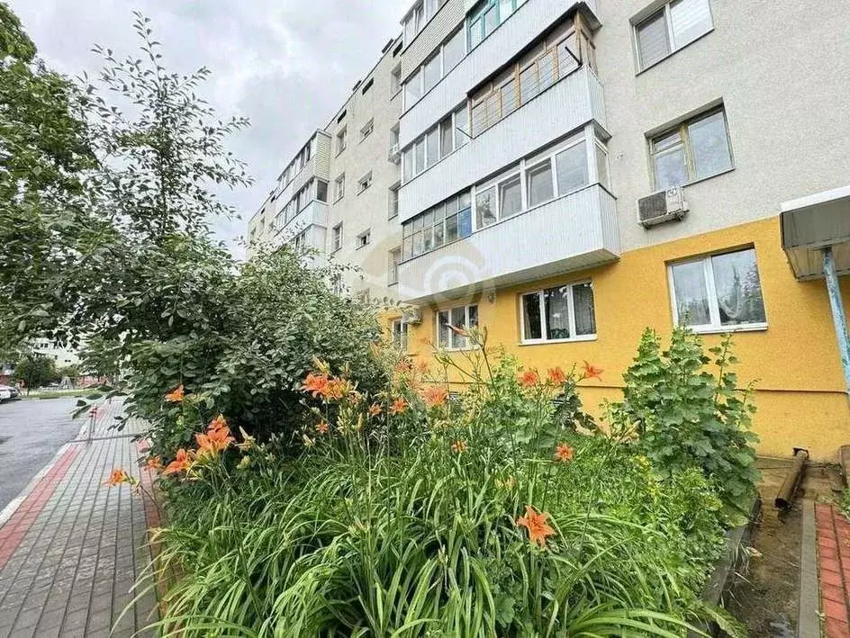 2-к кв. Белгородская область, Старый Оскол Рудничный мкр, 8 (47.8 м) - Фото 0