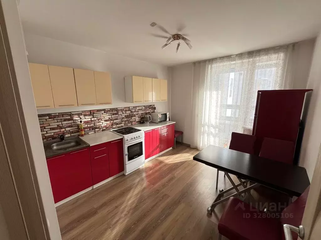 1-к кв. Свердловская область, Екатеринбург пер. Трамвайный, 2к3 (41.0 ... - Фото 1