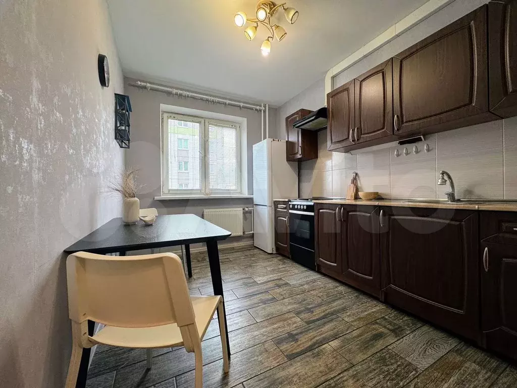 1-к. квартира, 39 м, 8/15 эт. - Фото 1