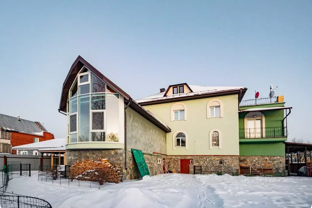 Коттедж в Свердловская область, Среднеуральск ул. Ленина, 82 (360 м) - Фото 0