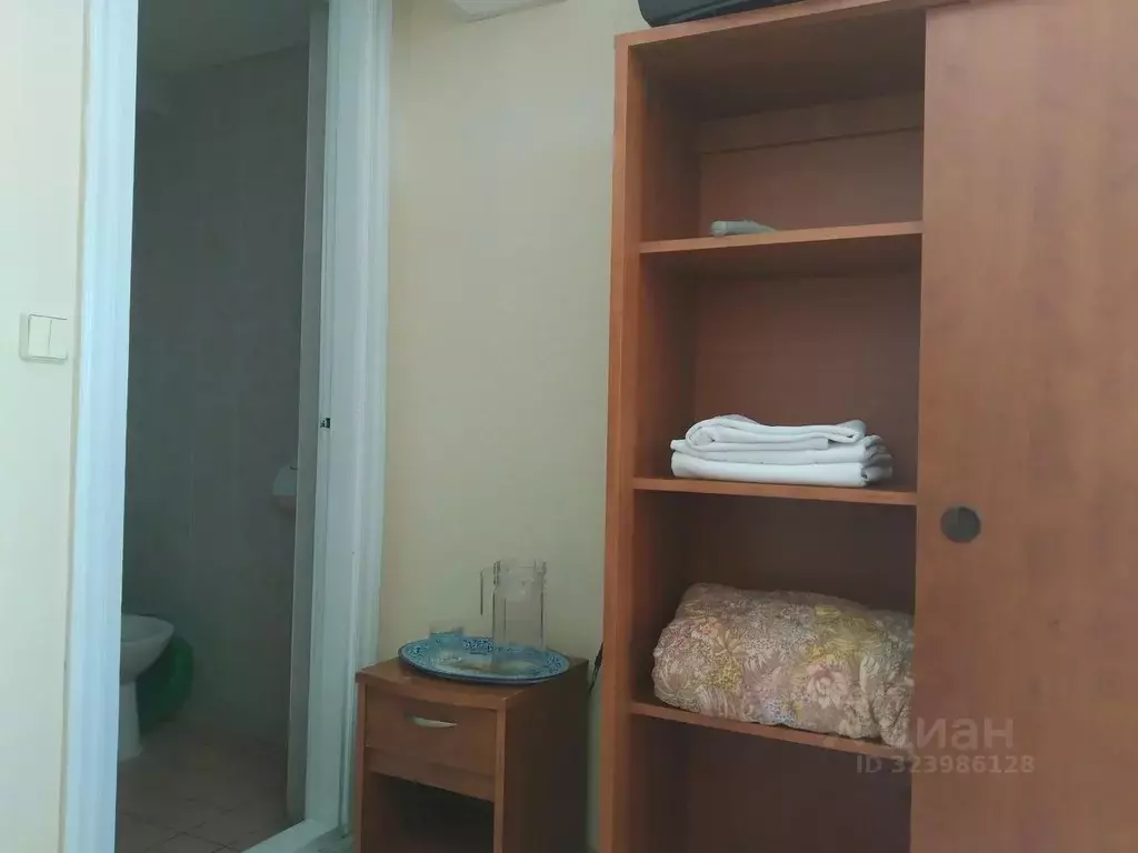 Комната Крым, Алушта ул. Октябрьская, 5 (11.0 м) - Фото 2