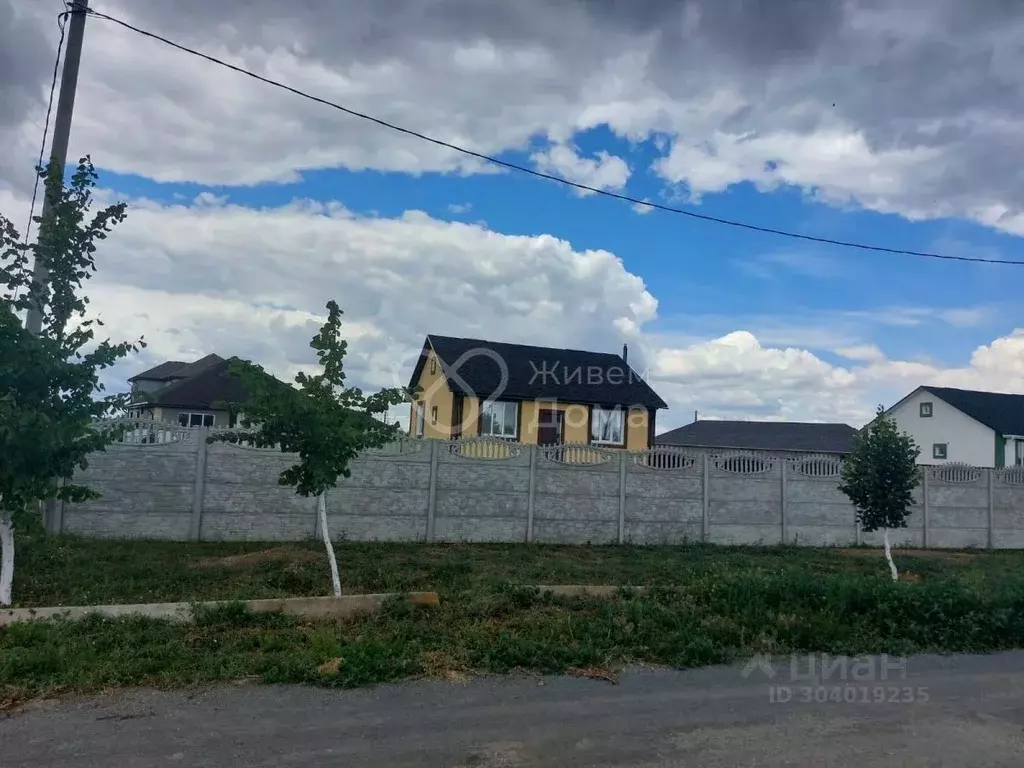 Дом в Волгоградская область, Волжский Цветущий сад СНТ, ул. Набережная ... - Фото 1