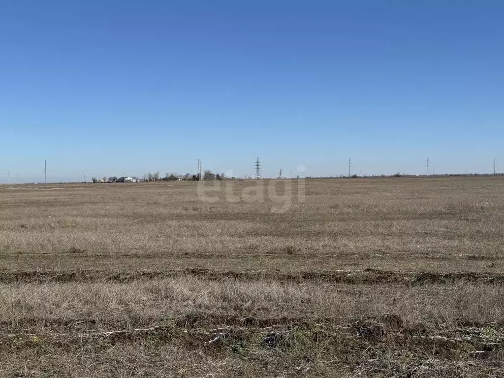 Участок в Крым, Сакский район, Штормовское с/пос, с. Приветное  (6.08 ... - Фото 1