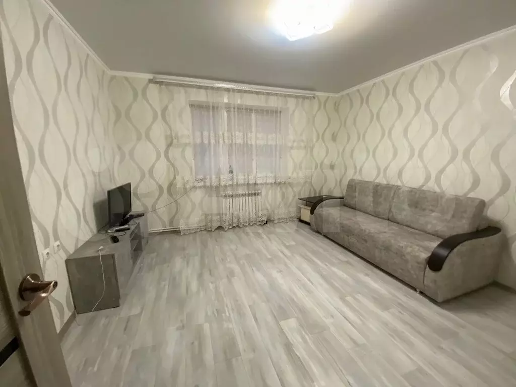 2-к. квартира, 53 м, 1/3 эт. - Фото 0