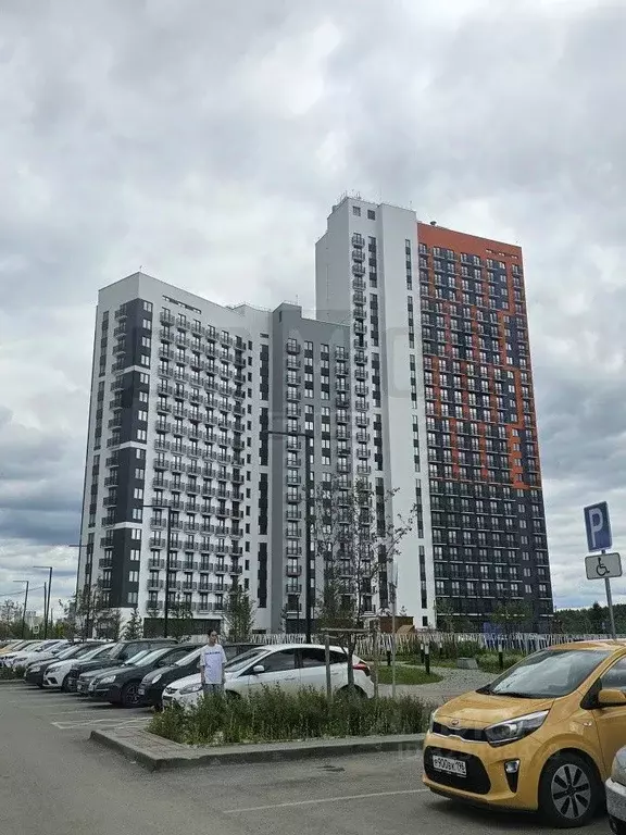 Студия Свердловская область, Екатеринбург ул. Зеленый Остров, 14 (24.0 ... - Фото 1