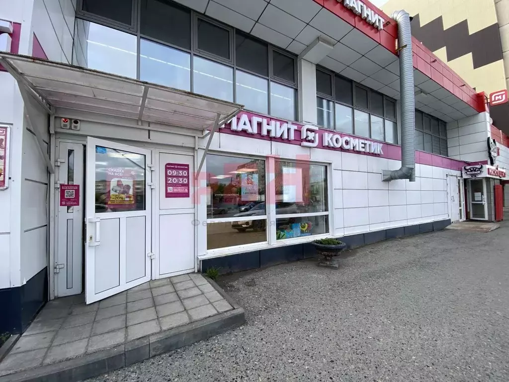 Торговая площадь в Курганская область, Курган ул. Бурова-Петрова, 60 ... - Фото 1