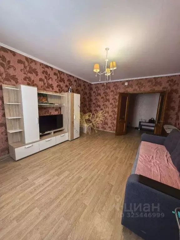 2-к кв. Белгородская область, Старый Оскол Степной мкр, 26 (70.0 м) - Фото 2