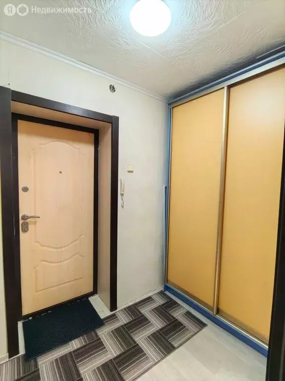 1-комнатная квартира: Череповец, улица Маяковского, 20 (35 м) - Фото 1